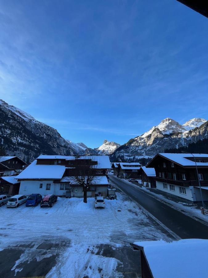 Alpina Appartment 2 Kandersteg Exterior foto